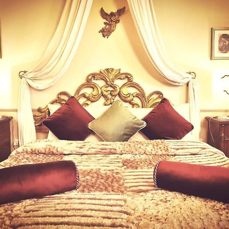 Classic Style Apartment In Center ฟลอเรนซ์ ภายนอก รูปภาพ