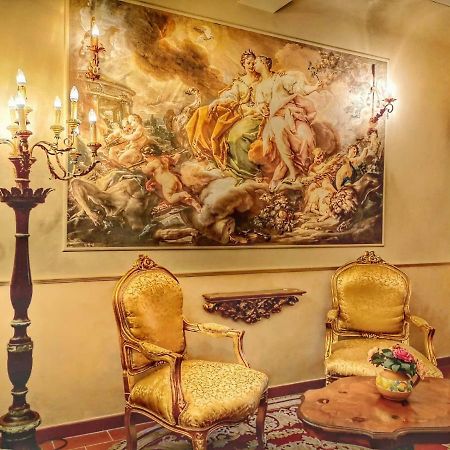 Classic Style Apartment In Center ฟลอเรนซ์ ภายนอก รูปภาพ