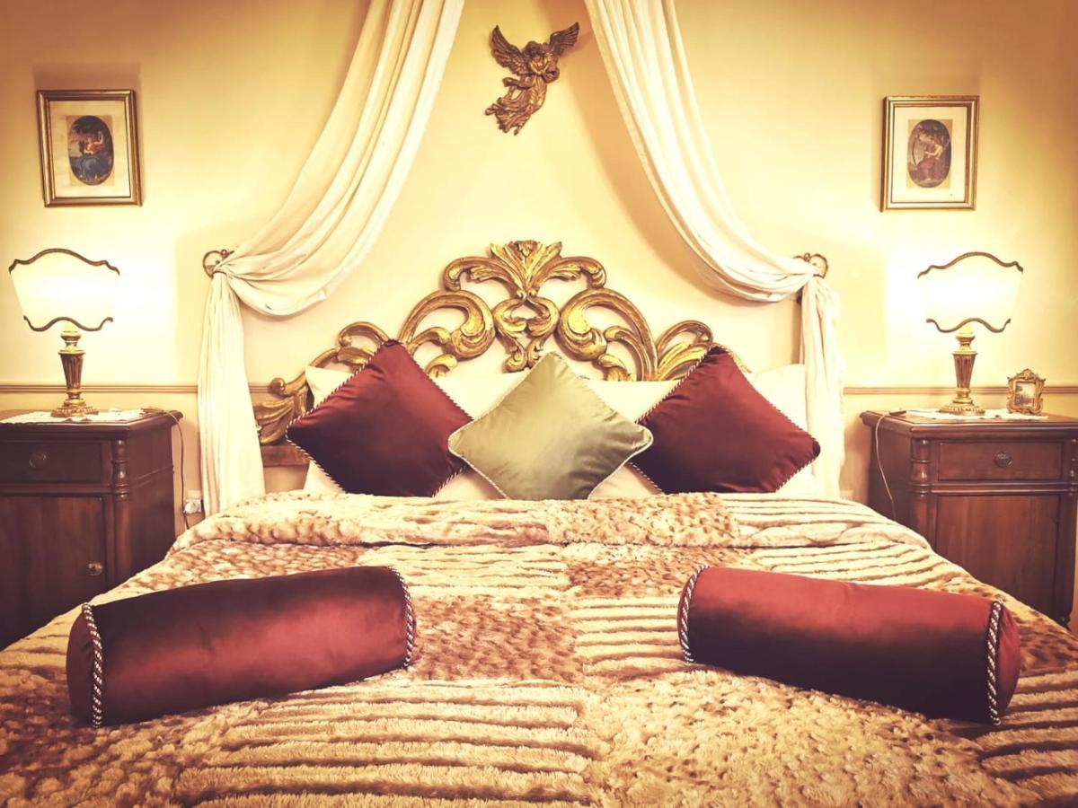 Classic Style Apartment In Center ฟลอเรนซ์ ภายนอก รูปภาพ