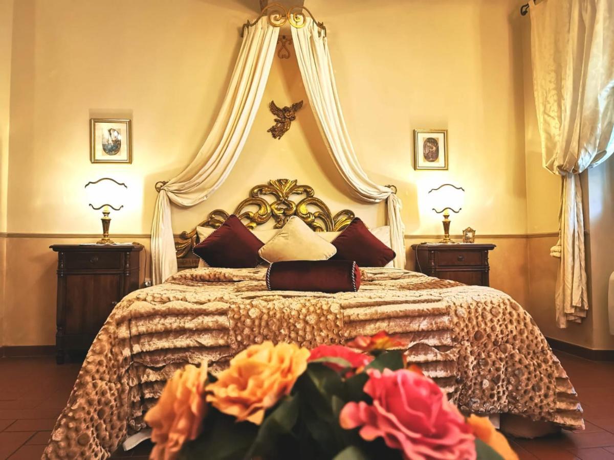 Classic Style Apartment In Center ฟลอเรนซ์ ภายนอก รูปภาพ