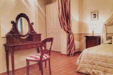 Classic Style Apartment In Center ฟลอเรนซ์ ภายนอก รูปภาพ