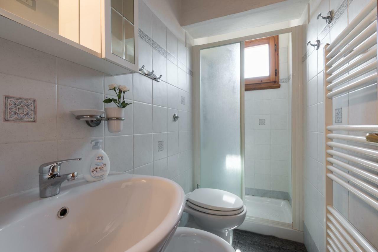 Classic Style Apartment In Center ฟลอเรนซ์ ภายนอก รูปภาพ