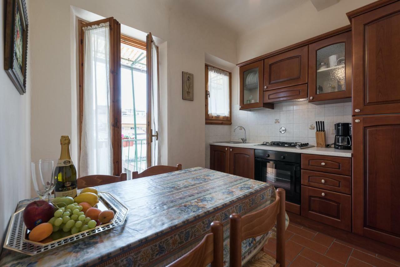 Classic Style Apartment In Center ฟลอเรนซ์ ภายนอก รูปภาพ